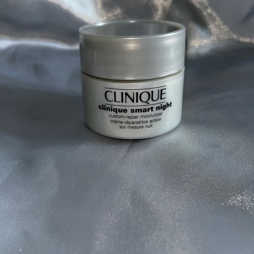 Clinique Smart Night Custom Repair Moisturizer *BRAND NEW*
